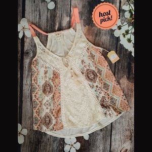 🎉HOST PICK!🎉 NWT! Taylor & Sage Boho Tank